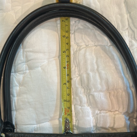 EUC Gucci GG leather tote - Picture 7 of 9